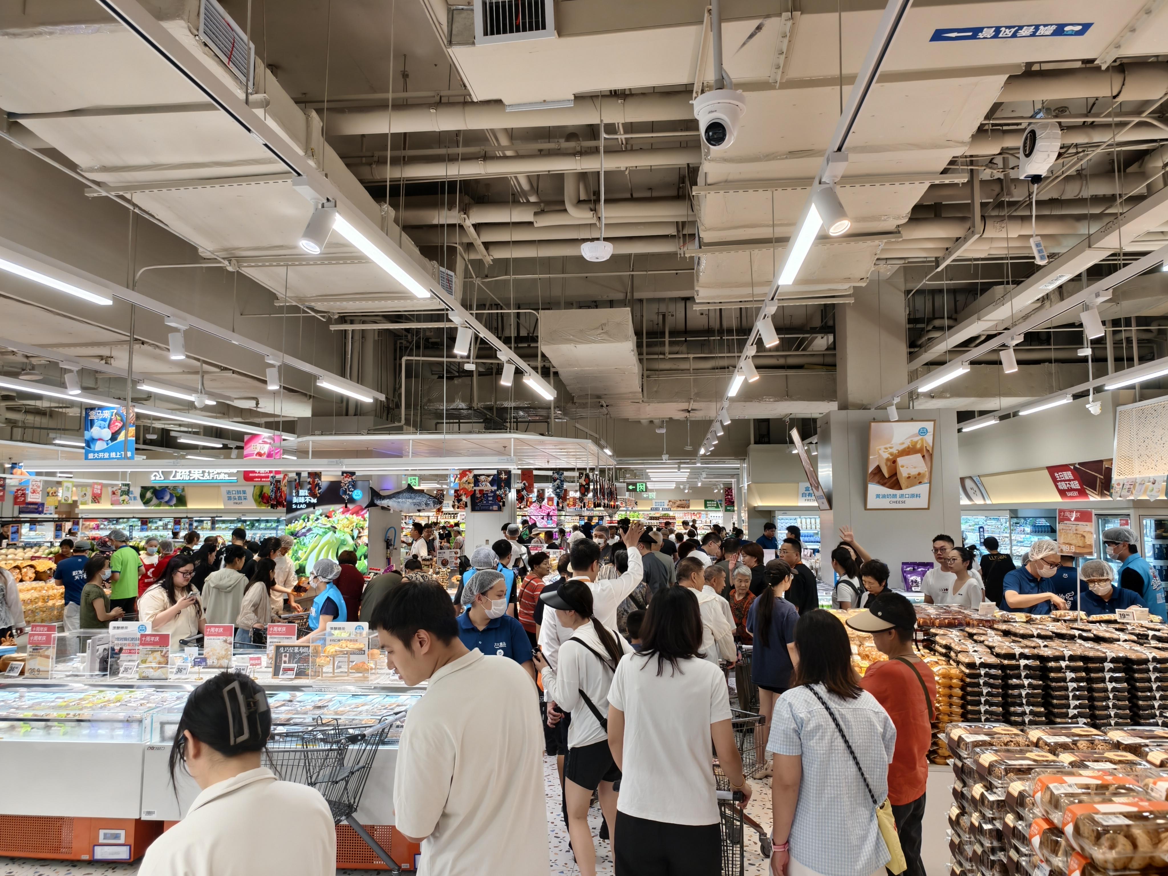 开门迎客 鲁中“盒区房”生活正式启幕 鲜酿啤酒配烧烤 把“新鲜”带到MG不朽情缘山东第七城！盒马鲜生淄博首店正式开业 盒马鲜生淄博首店(图4)